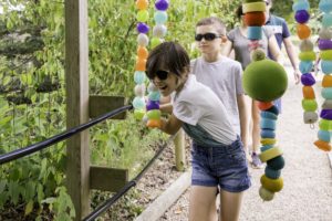 les Jardins de Brocéliande, parcours sensoriel Active tes sens